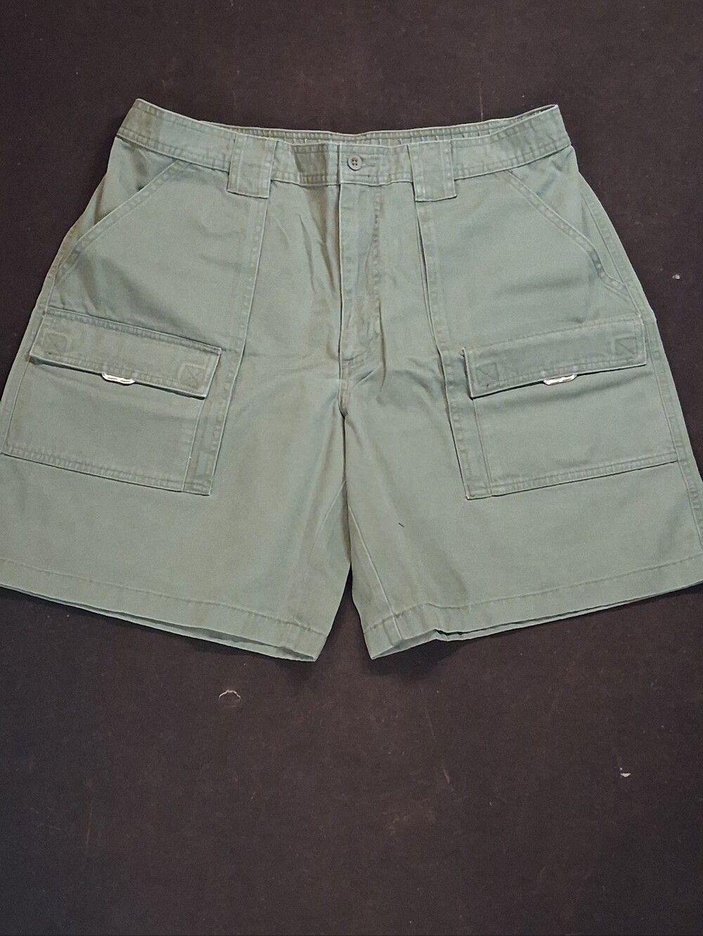 L.L. Bean Men's Green Cargo Shorts with Flap Pockets Size 38